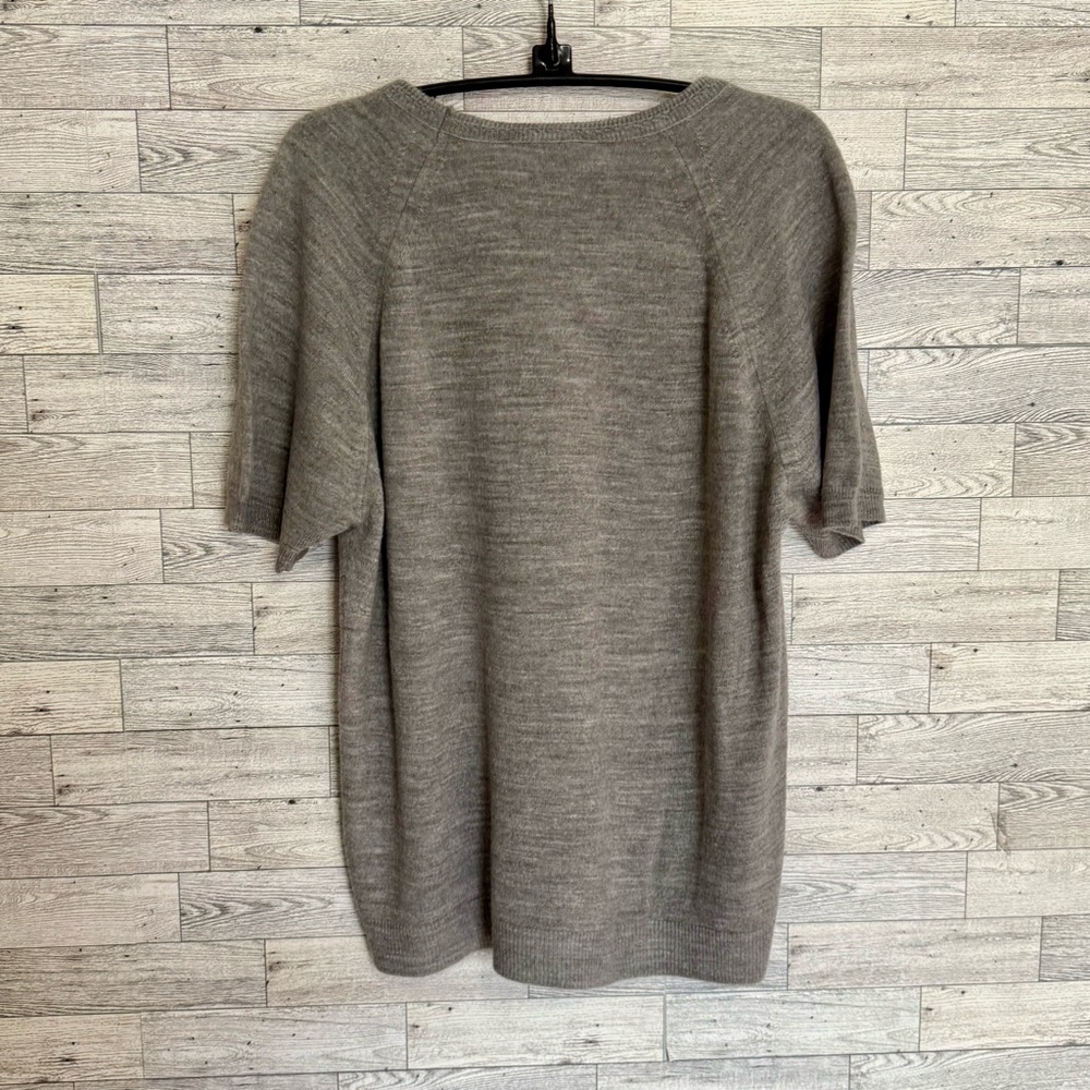 Hampshire Studio Size-Large  VINTAGE Acrylic Sweater Short‎ Sleeve Gray/Silver - Picture 14 of 14